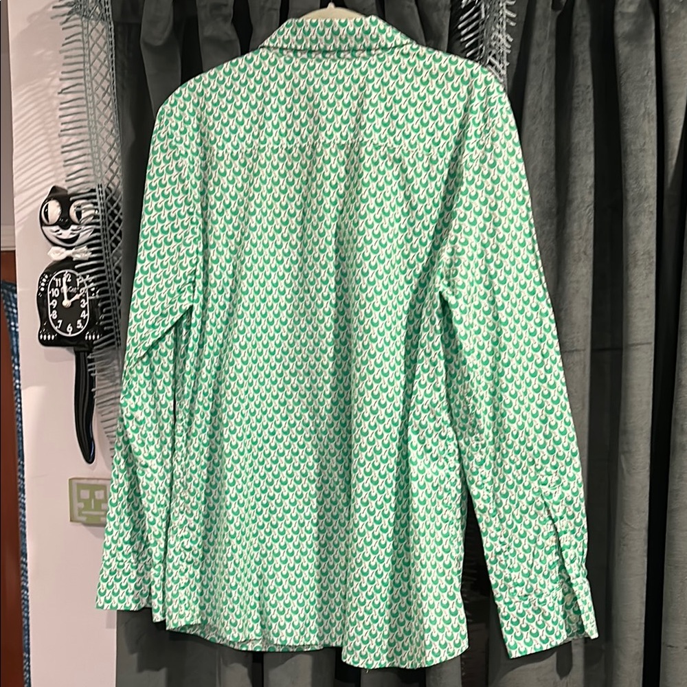 Abstract cherry shirt - Picture 5 of 5